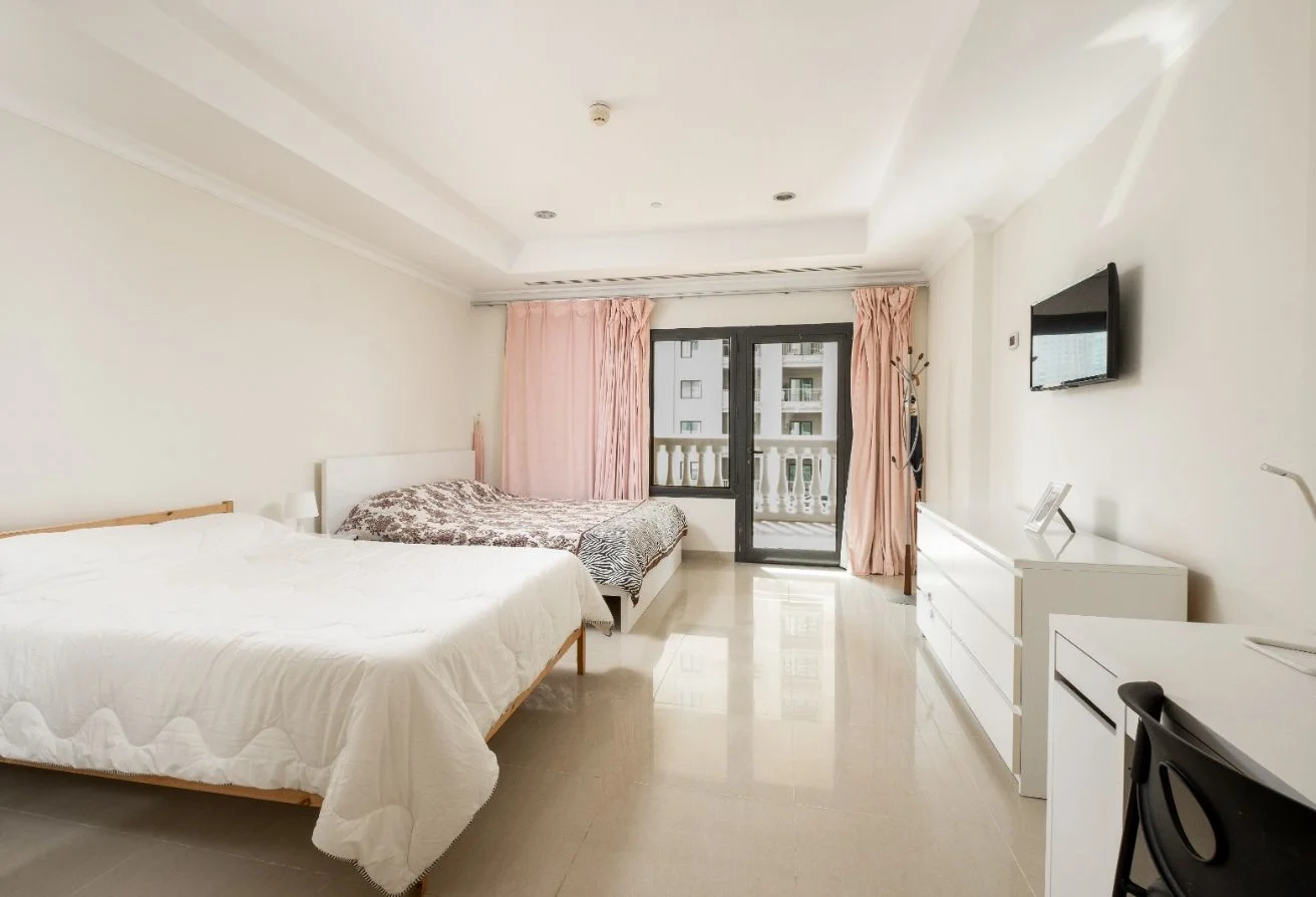 Luxury 1BR + Office | 165 SQM | Move-In Ready - view 3