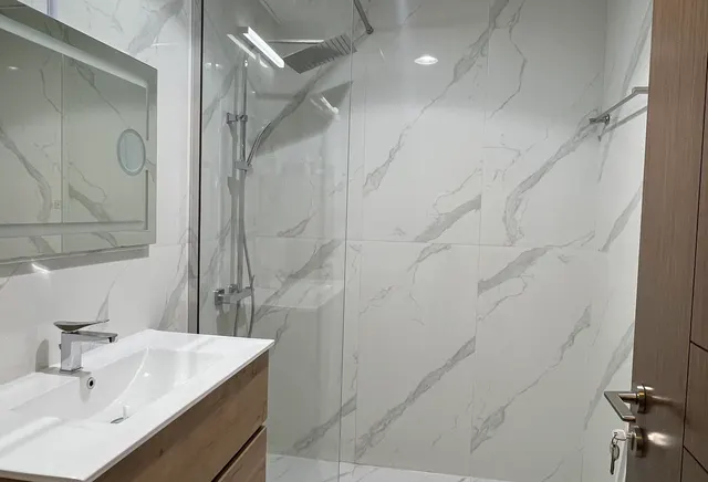 LUXURY 2BHK FULLY FURNISHED + 1 MONTH FREE
