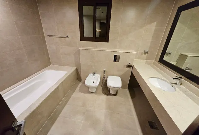 BRAND NEW 1BEDROOM SEMI FURNISHED WITH BALCONY