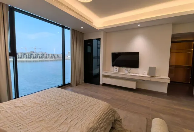Own World-class Waterfront 5BR Villa Direct Sea