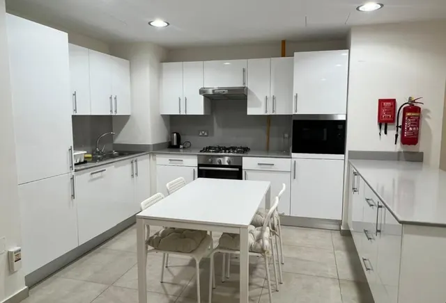Luxury 1BHK| Bills Included | Sea and Pool View