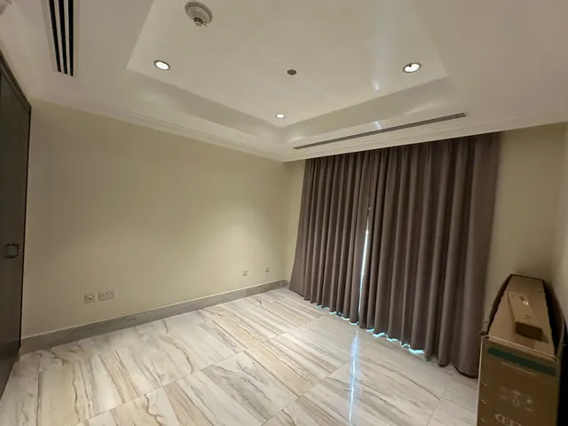 SPACIOUS TOWNHOUSE | MARINA VIEW | TRIPLEX | FF
