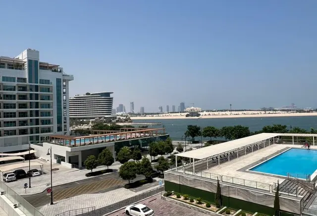 Luxury 1BHK| Bills Included | Sea and Pool View