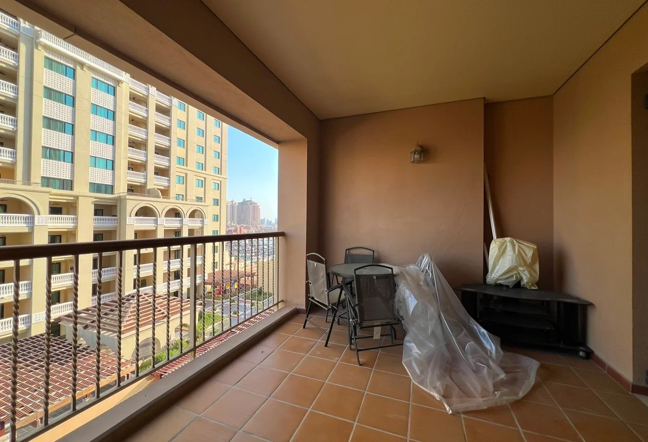 SPACIOUS STUDIO | HUGE BALCONY | FURNISHED