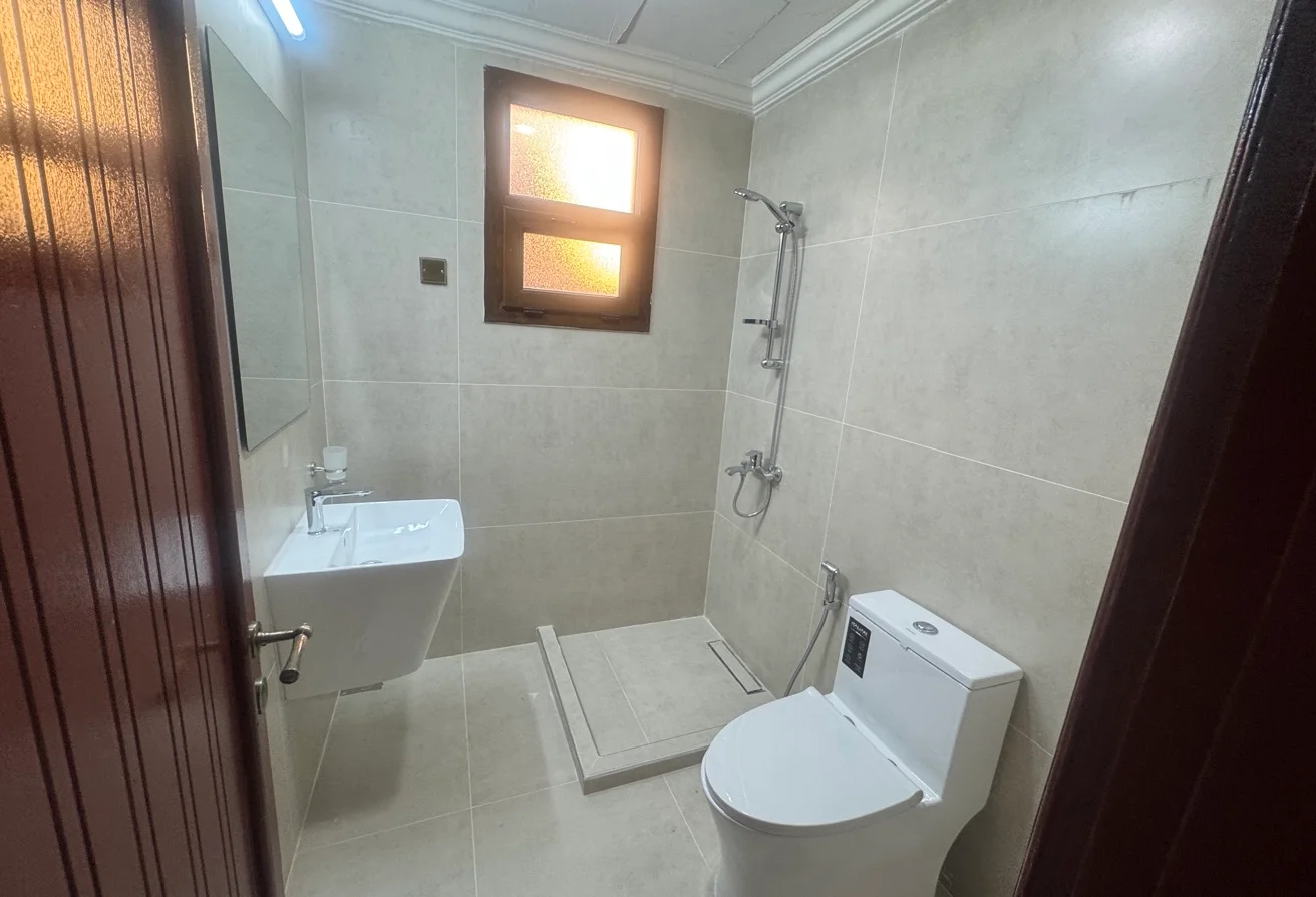 LAGOONA Semi Furnished 5 Bedroom Villa with Maid