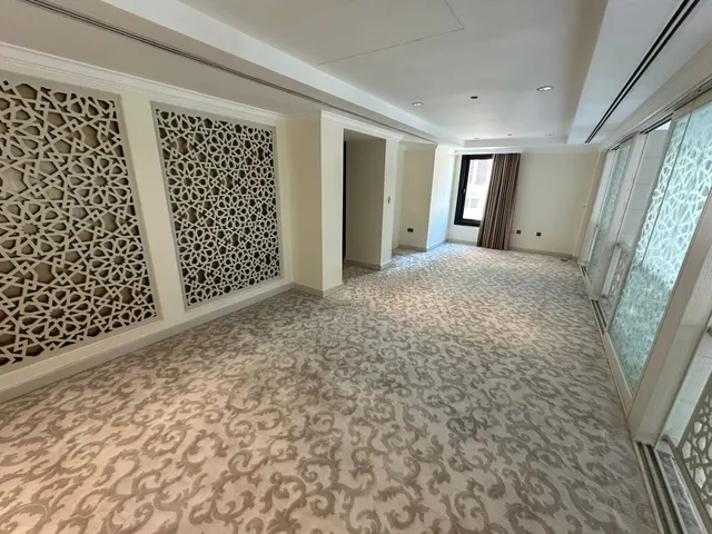 SPACIOUS TOWNHOUSE | MARINA VIEW | TRIPLEX | FF