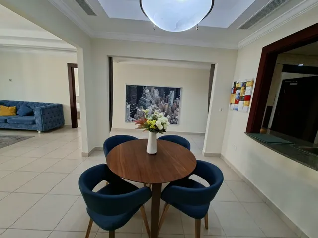 Modern 1 Bedroom Apartment with Shared Pool Access