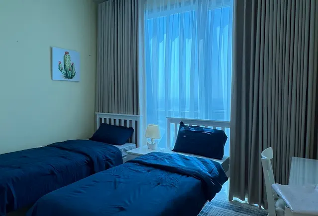AMAZING 2BHK +MAID FULLY FURNISHED WITH SEA MARINA