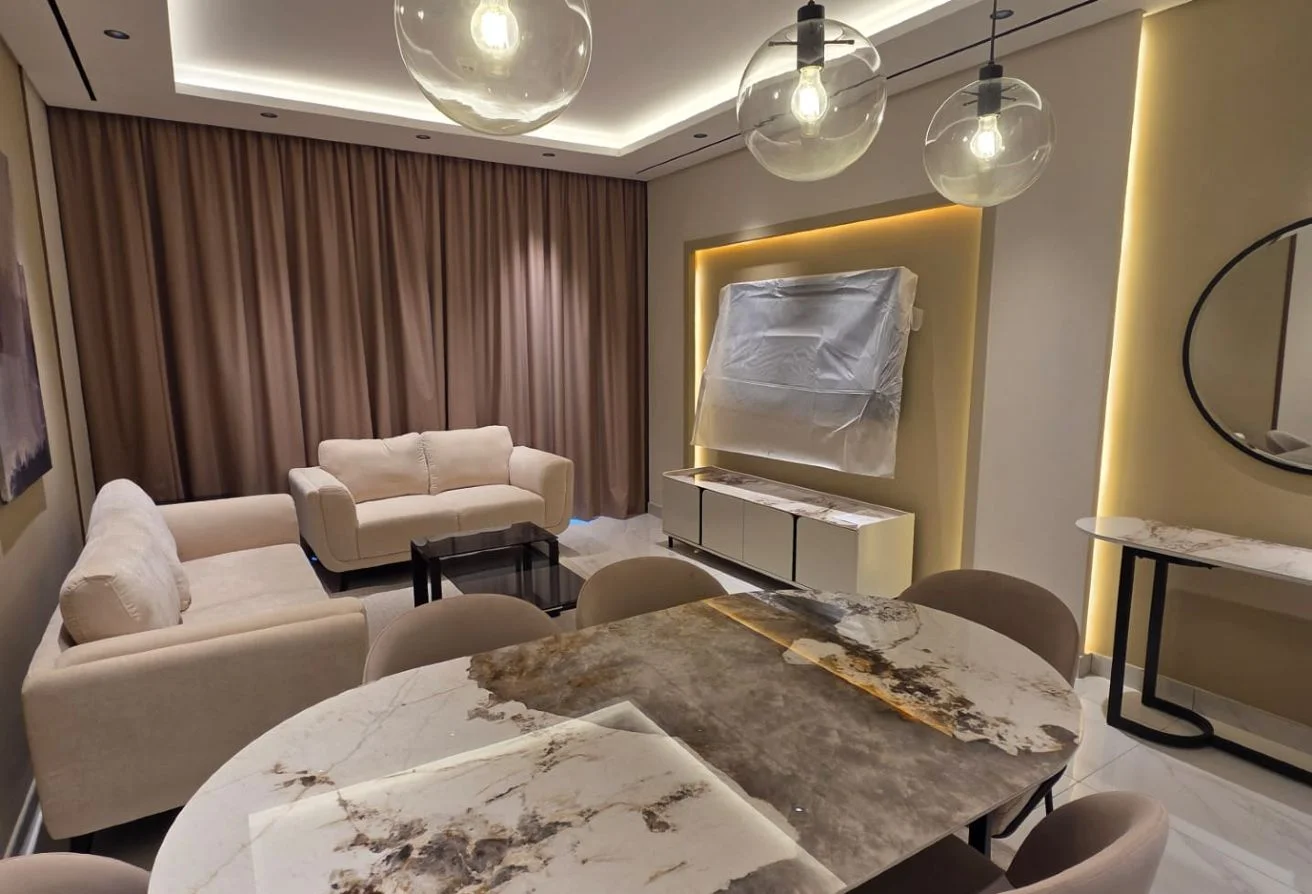 ELEGANT 2 BHK WITH MAID BRAND NEW FULLY FURNISHED
