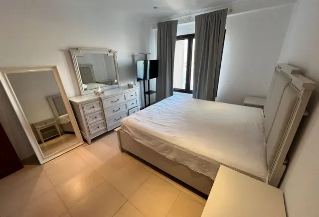 Marina view furnish 1bhk in 7000 excluding bills