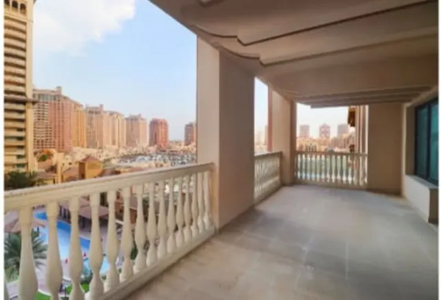 Stunning 2 Bedroom with a Balcony