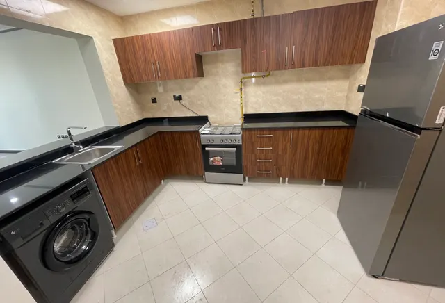 BEAUTIFUL 2 BEDROOM INCLUDING AC BILLS IN FOXHILLS