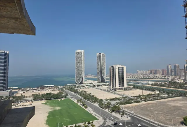 شقة 2 غرفة نوم مفروشة بالكامل في مارينا لوسيل بسعر 7500 فقط