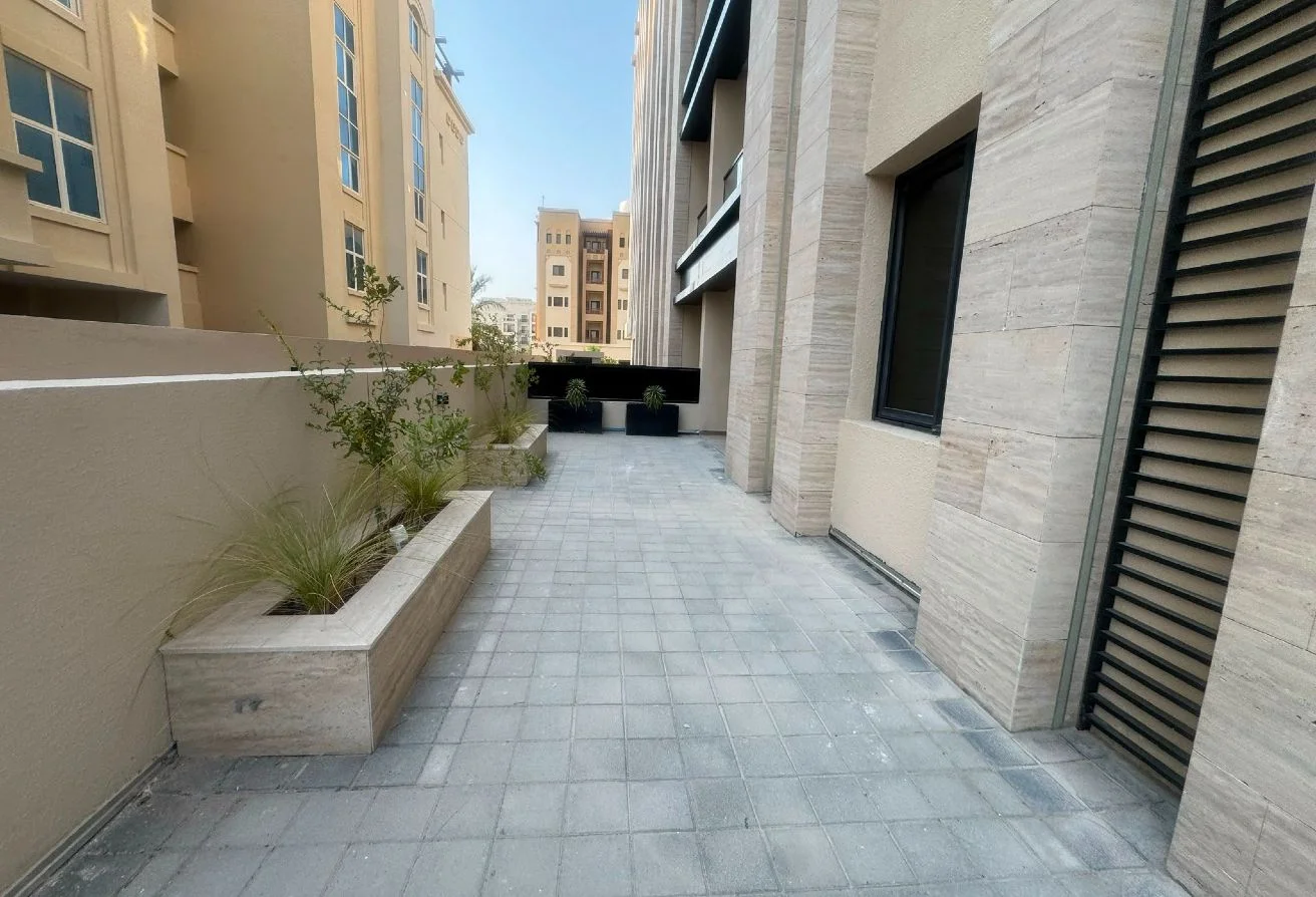 2 BHK | for Sale Huge Private Garden  – Fox Hill