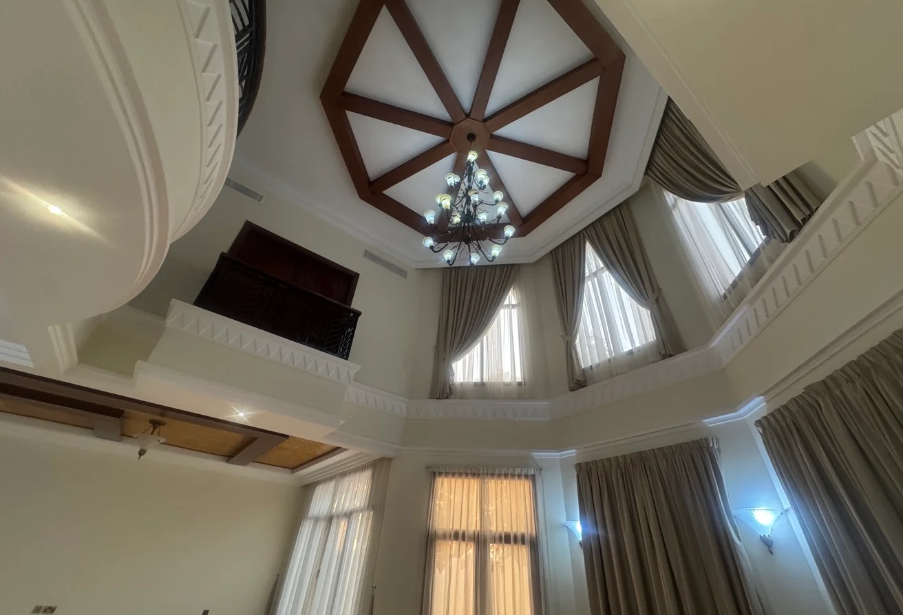 LAGOONA Semi Furnished 5 Bedroom Villa with Maid