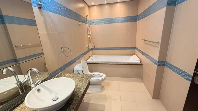 Luxury 4BHK+Maid Flat with Spacious Interior