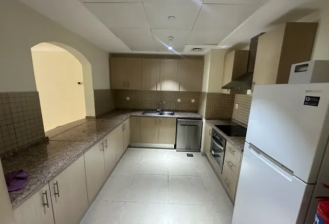 1 Bedroom Furnished Higher Floor Side Marina View