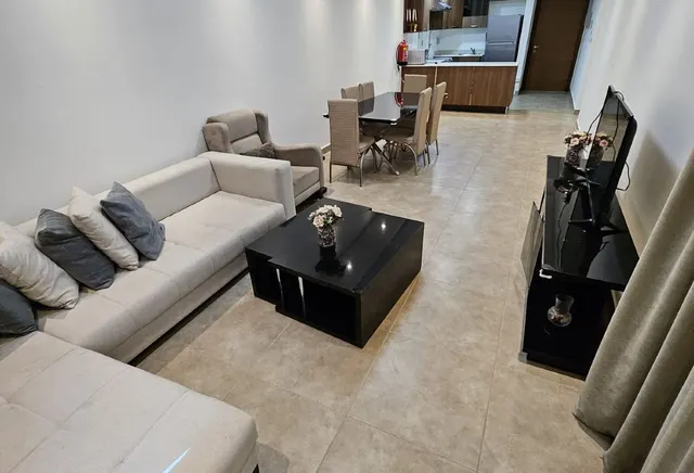 LUXURY 2 BHK FF INCLUDING BILLS CLOSED KITCHEN