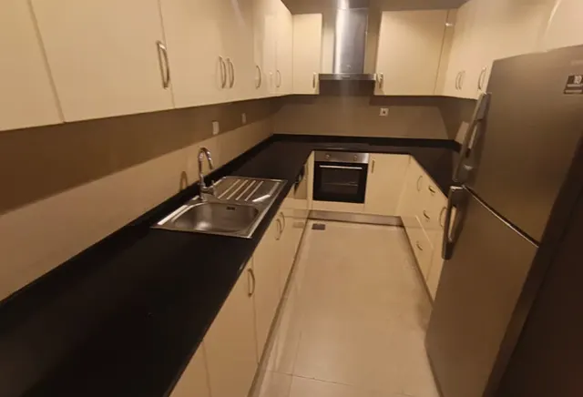 LUXURIOUS 1 BED+OFFICE APARTMENT BIG SEA VIEW