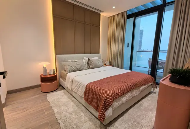 Own World-class Waterfront 5BR Villa Direct Sea