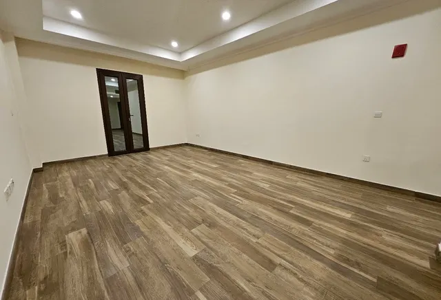BRAND NEW 1BEDROOM SEMI FURNISHED WITH BALCONY - view 3