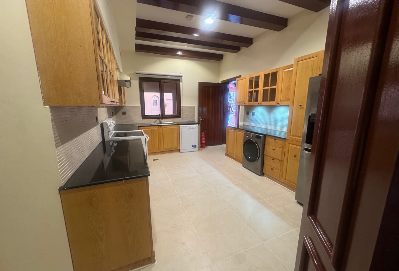 LAGOONA Semi Furnished 5 Bedroom Villa with Maid