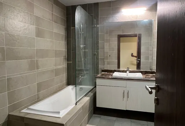 2BHK Semi Furnished | Marina view | Porto Arabia