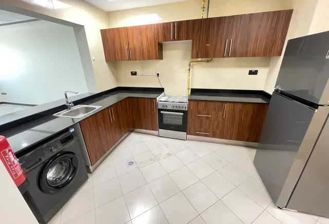 BEAUTIFUL 2 BEDROOM INCLUDING AC BILLS IN FOXHILLS