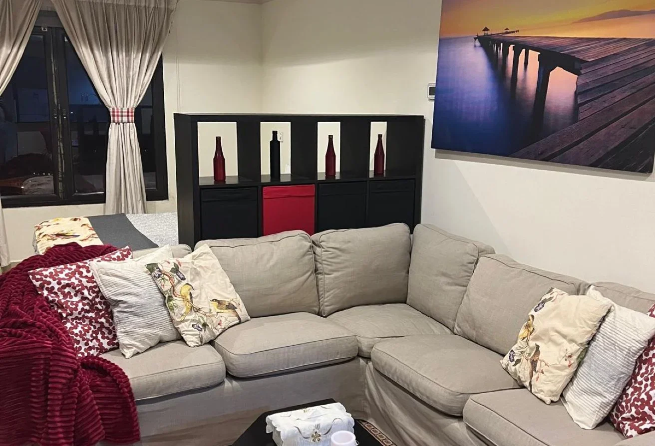 LAVISH STUDIO FULLY FURNISHED HIGHER FLOOR SEAVIEW