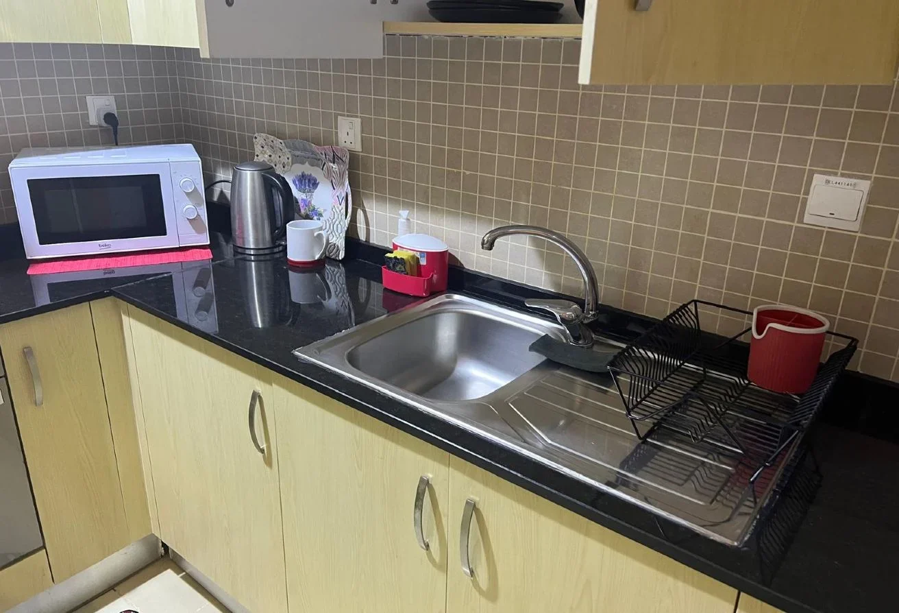 LAVISH STUDIO FULLY FURNISHED HIGHER FLOOR SEAVIEW
