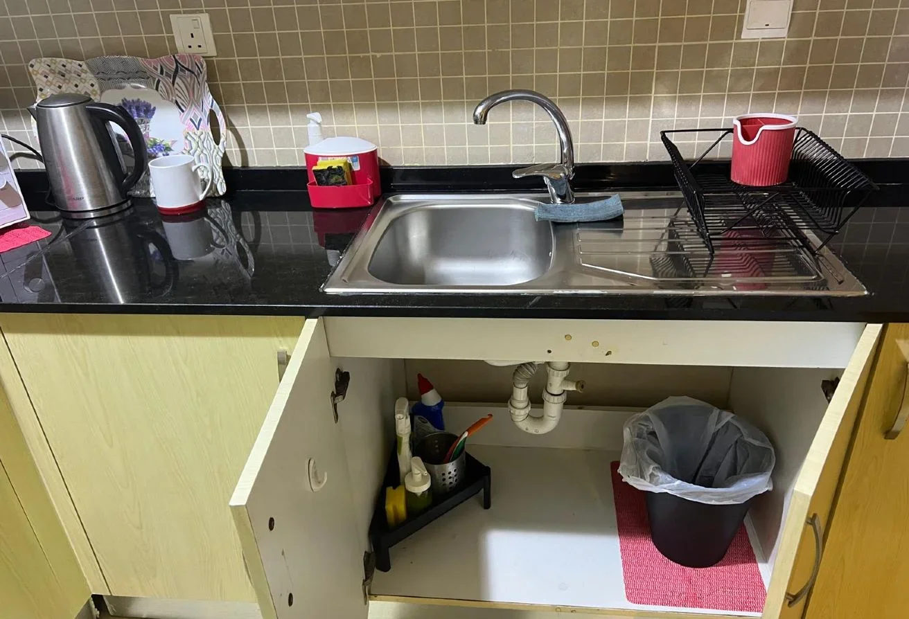 LAVISH STUDIO FULLY FURNISHED HIGHER FLOOR SEAVIEW
