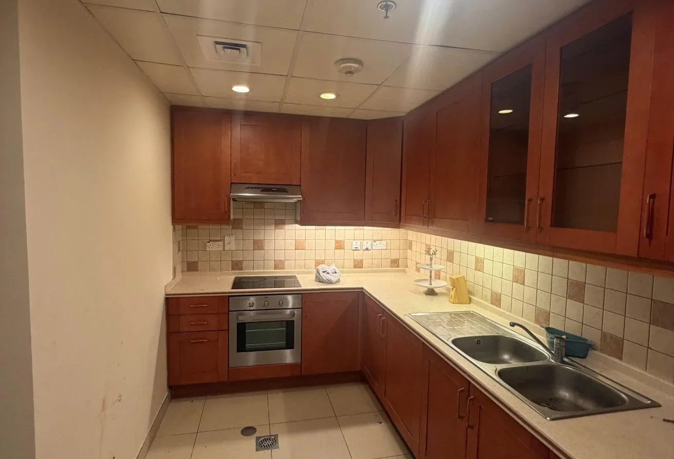 1 BHK +OFFICE SPECIOUS LUXURY APARTMENT FOR RENT
