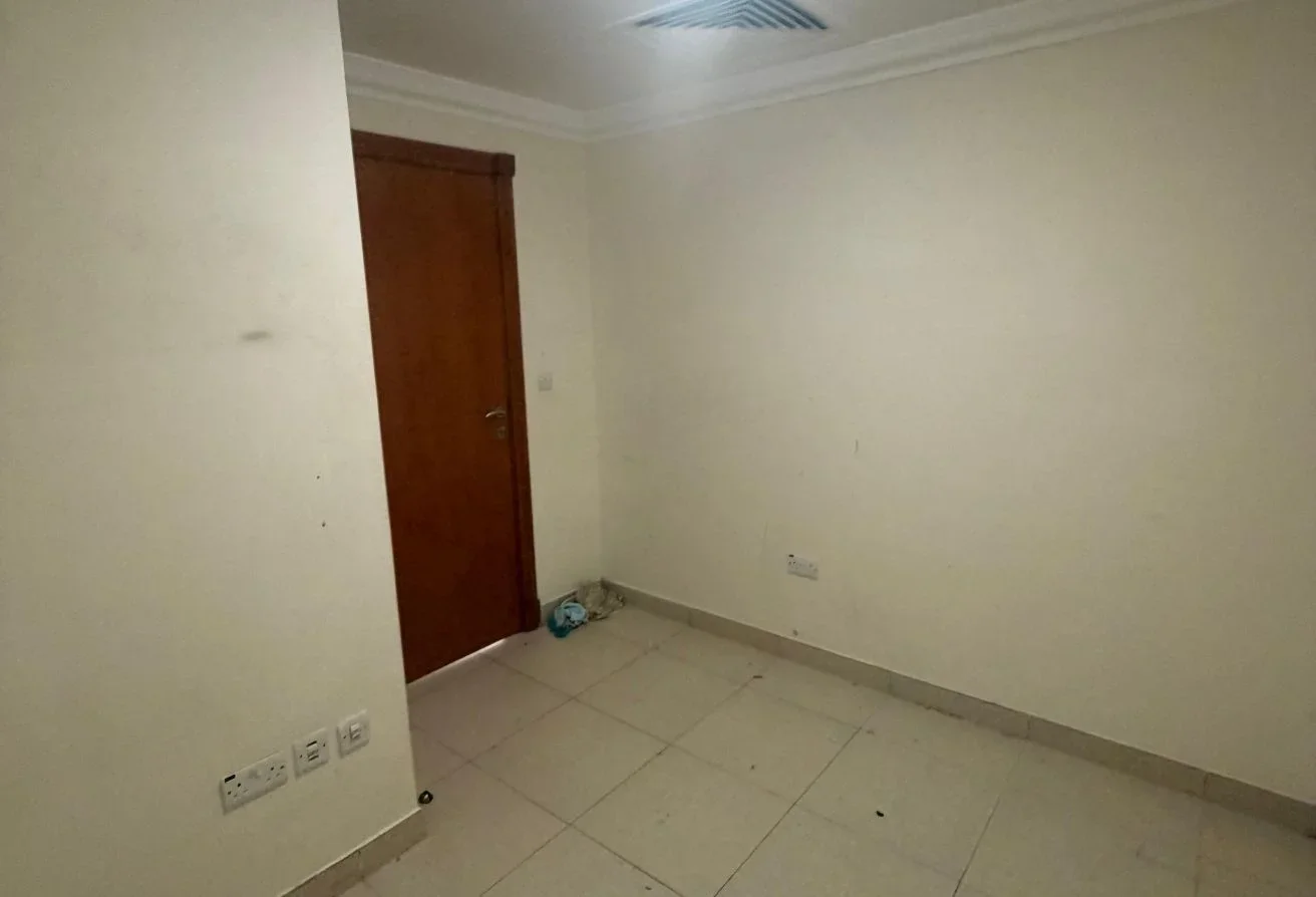 1 BHK +OFFICE SPECIOUS LUXURY APARTMENT FOR RENT - view 3
