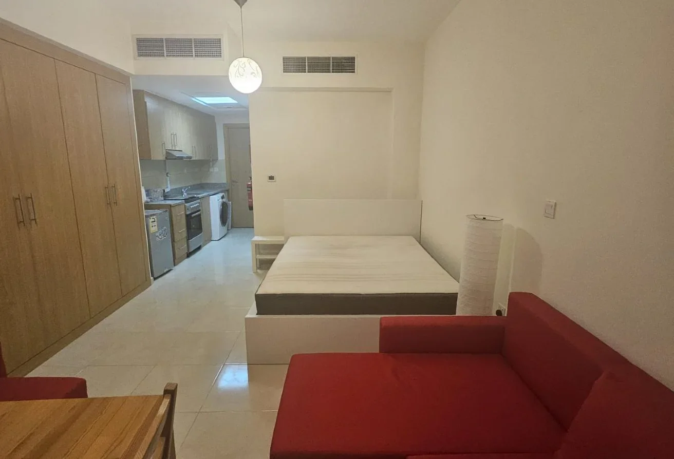 BEAUTIFUL STUDIO FULLY FURNISHED IN FOXHILLS