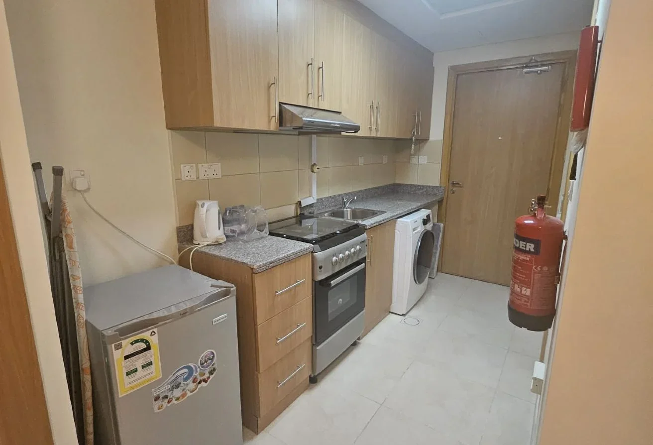 BEAUTIFUL STUDIO FULLY FURNISHED IN FOXHILLS
