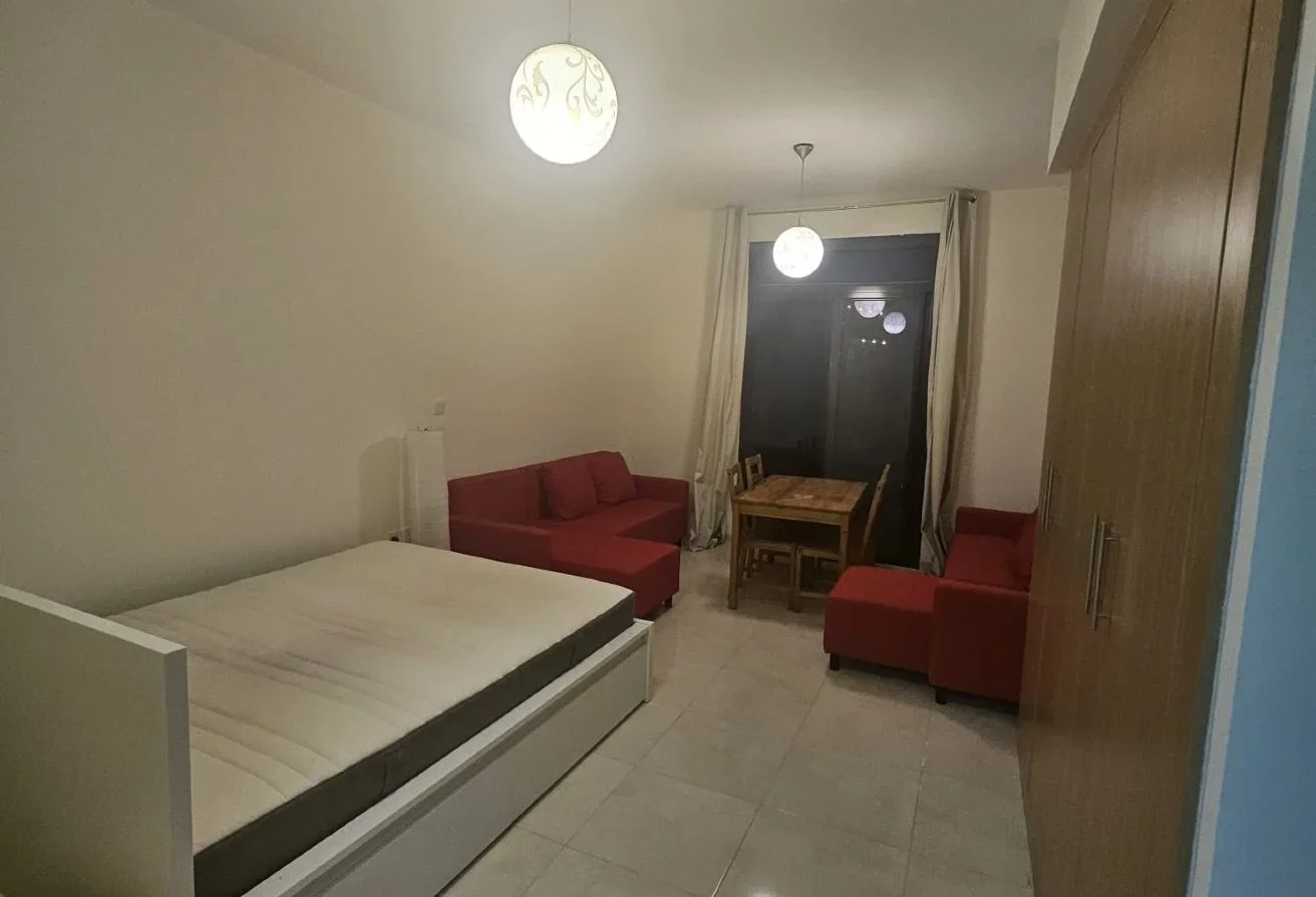 BEAUTIFUL STUDIO FULLY FURNISHED IN FOXHILLS