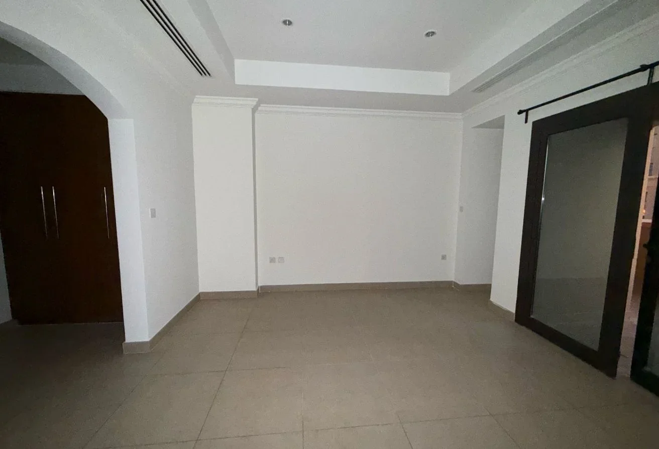 1 BHK +OFFICE SEMI FURNISHED
