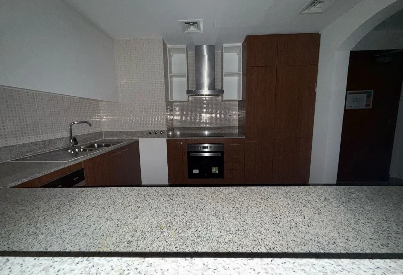 1 BHK +OFFICE SEMI FURNISHED