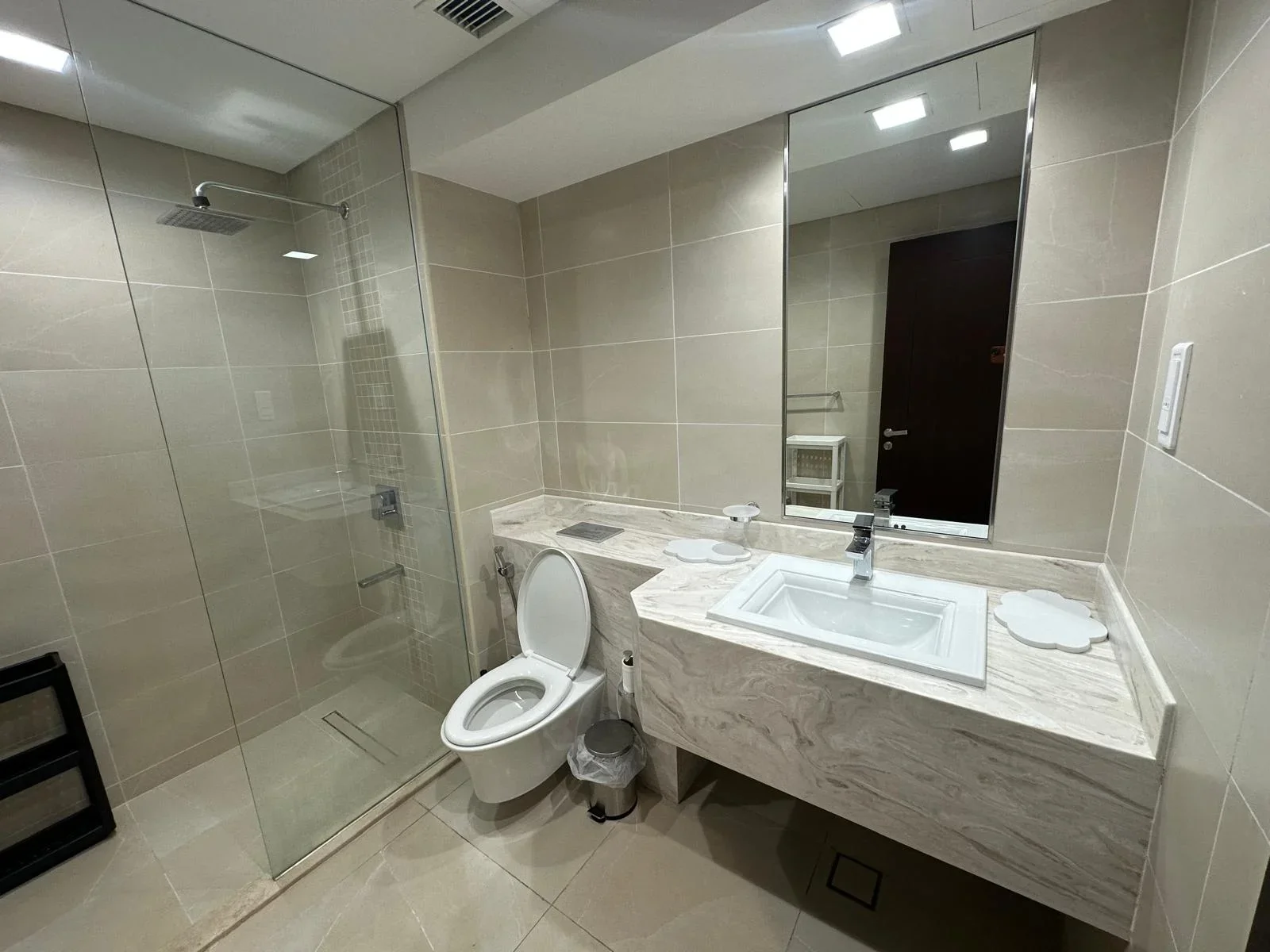 Luxury studio apartment with sea view and balcony