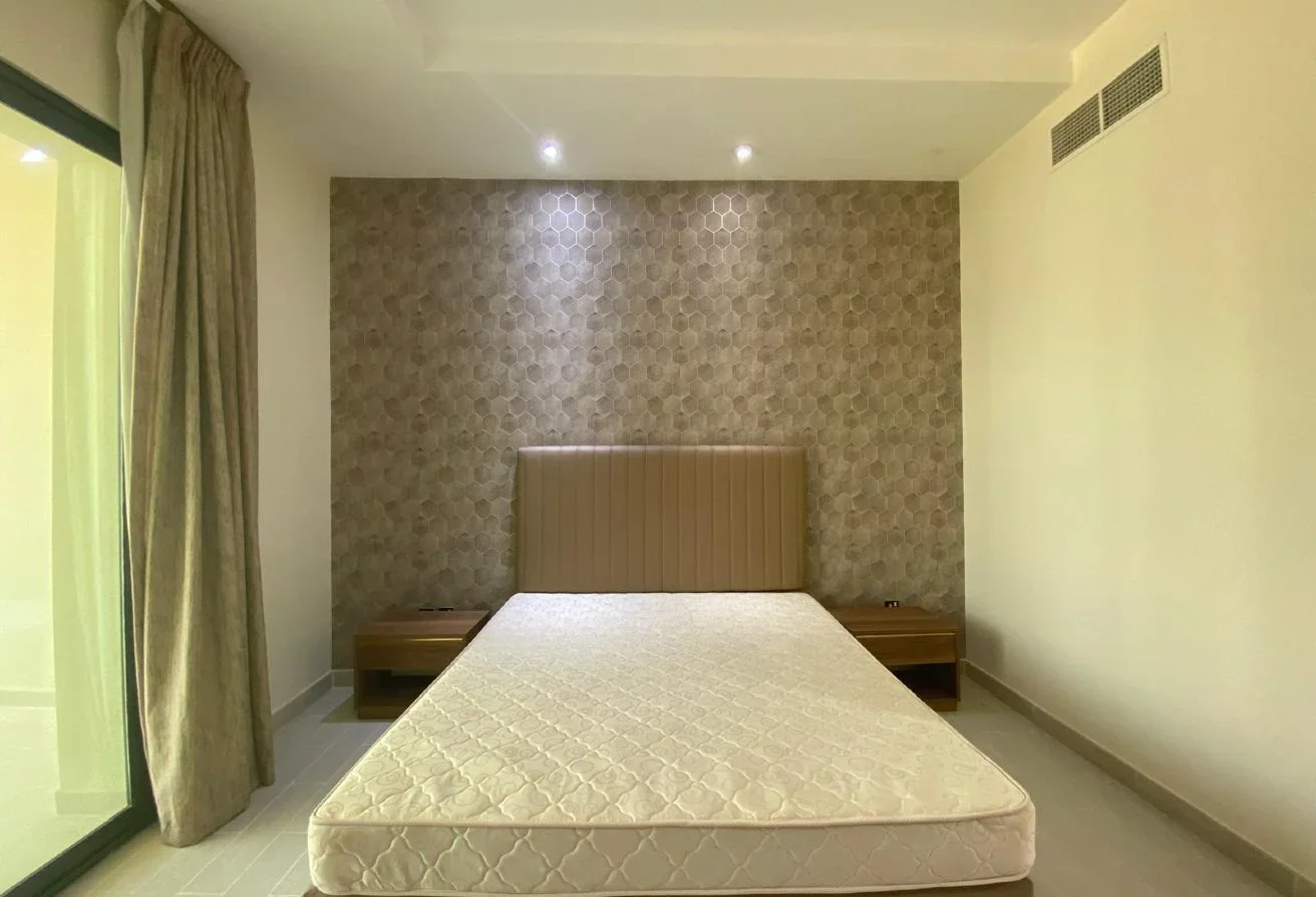 1BR FULLY FUNISHED READY TO MOVE BOOK UNIT