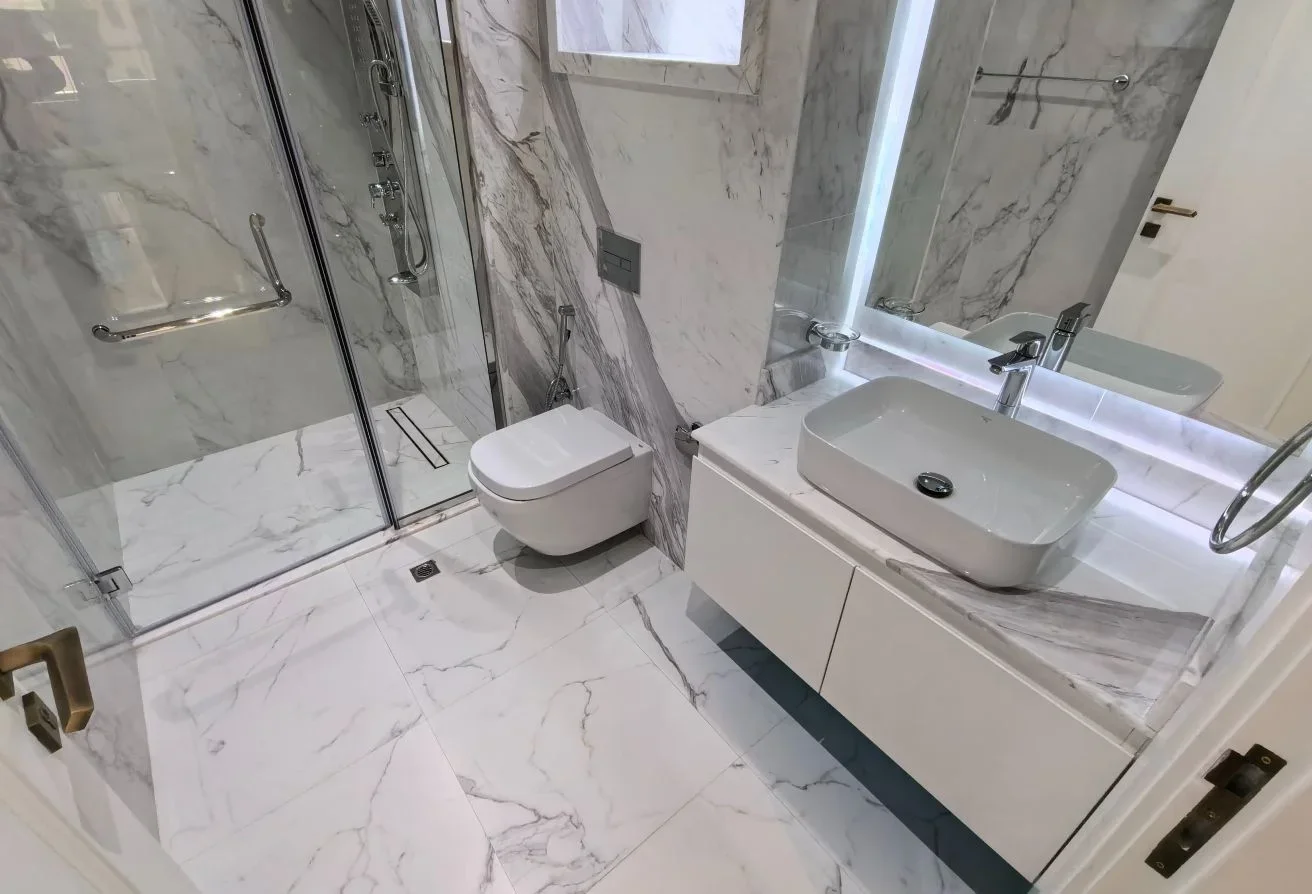 UPDATED 2BR WITH BELCONY SEA VIEW&MARINA VIEW