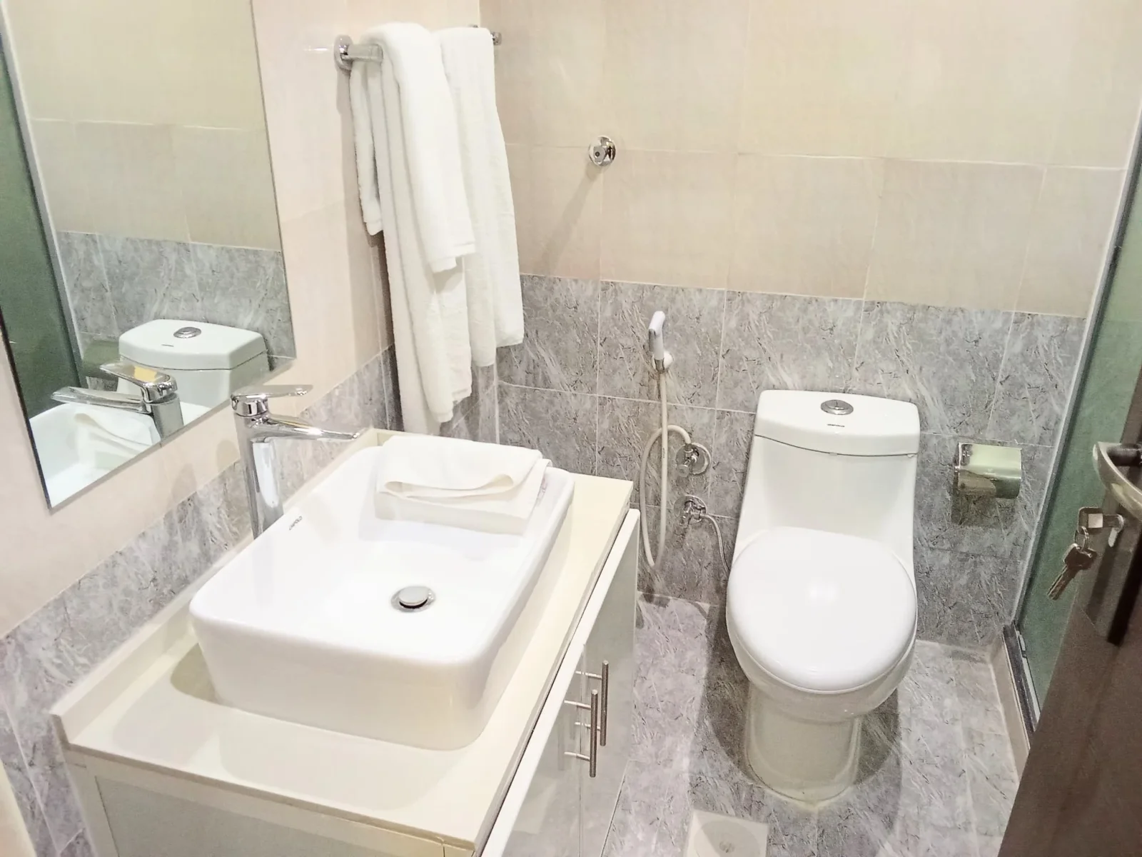Own your Villa in Alwakair/ free hold