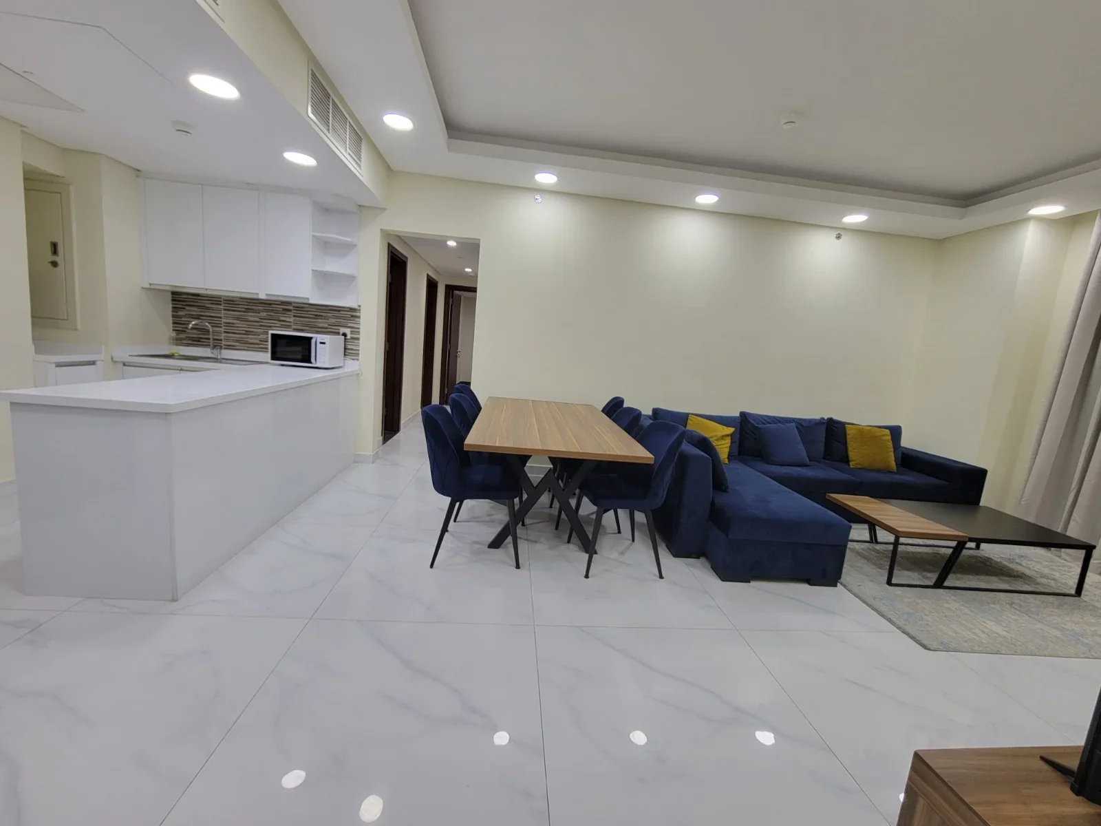 READY TO MOVE 2BR+MAID ROOM FULLY FUNISHED CASH
