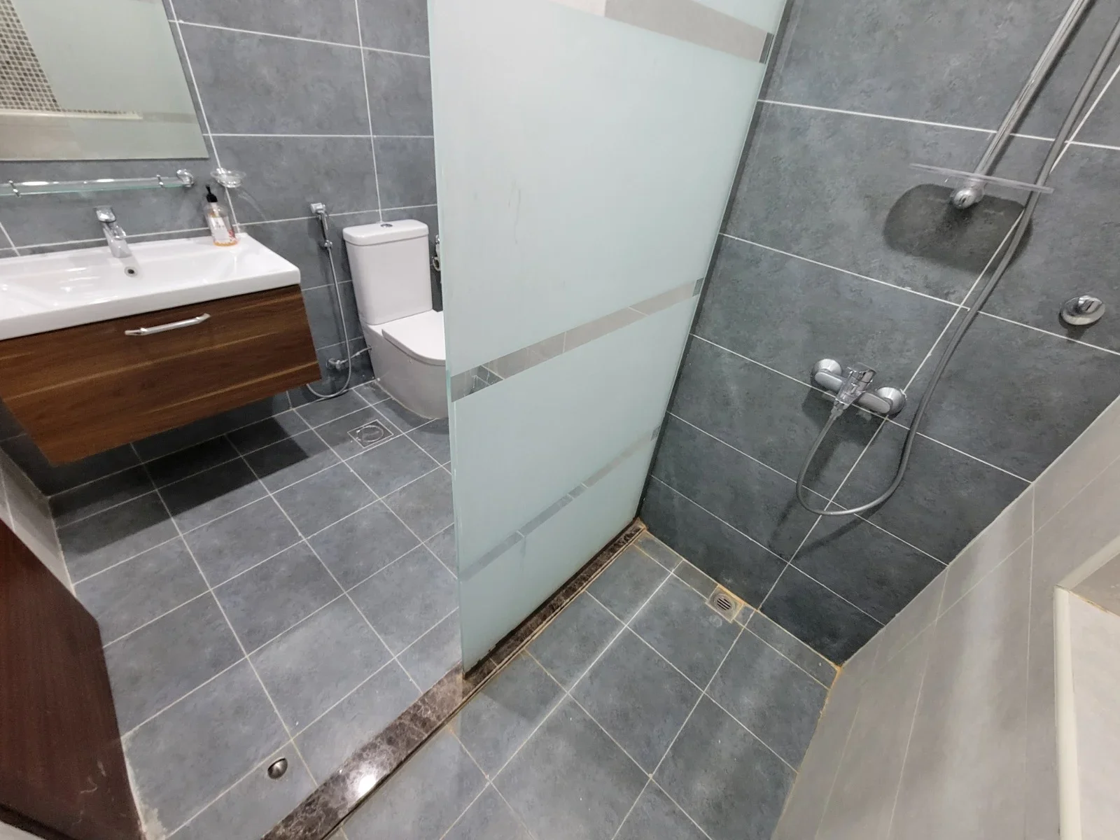 READY TO MOVE 2BR+MAID ROOM FULLY FUNISHED CASH