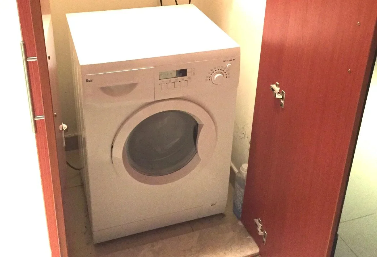 ONE+OFFICE/MAID ROOM READY TO MOVE RIGHT NOW
