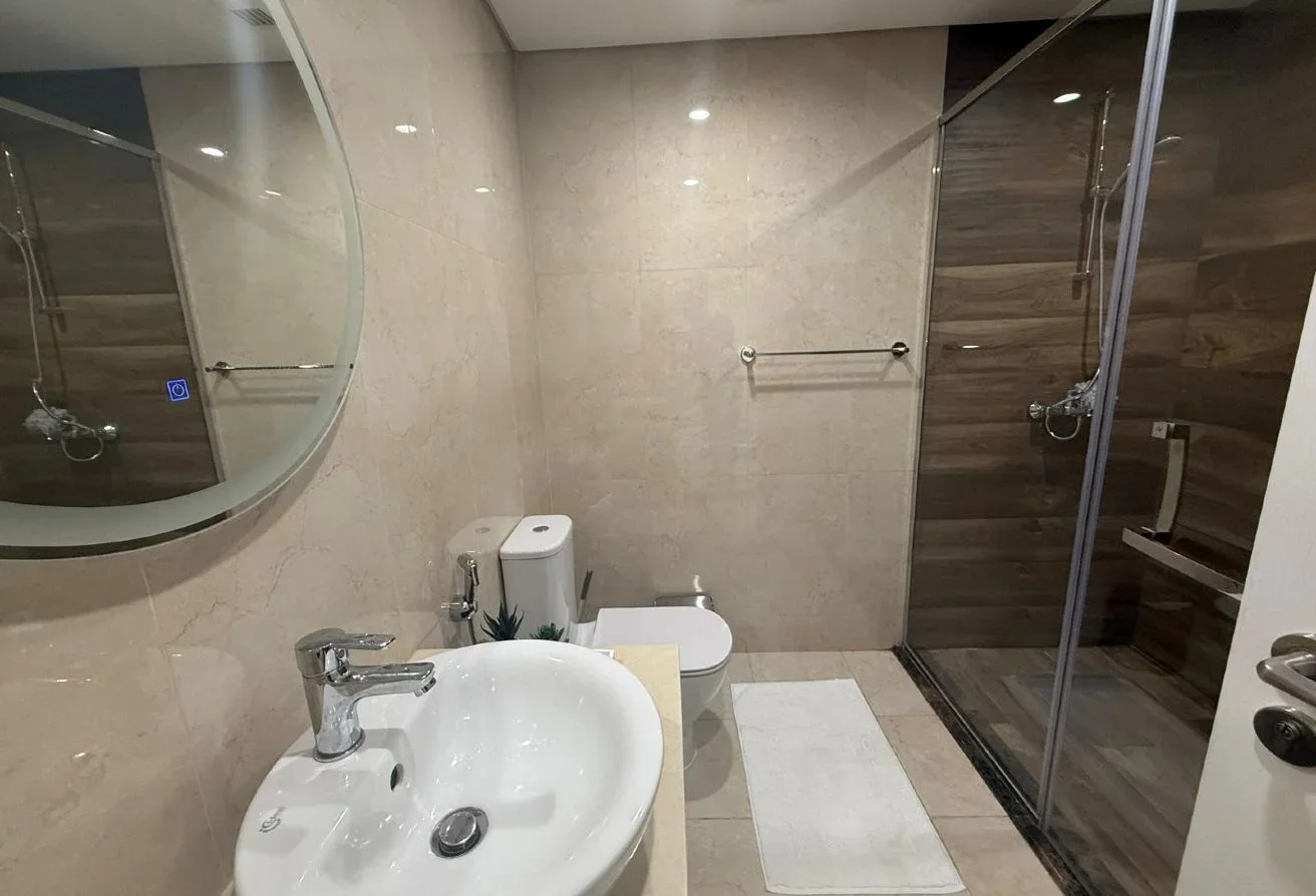 AMAZING 2 BHK FF IN CRESCENT PARK YASMEEN CITY