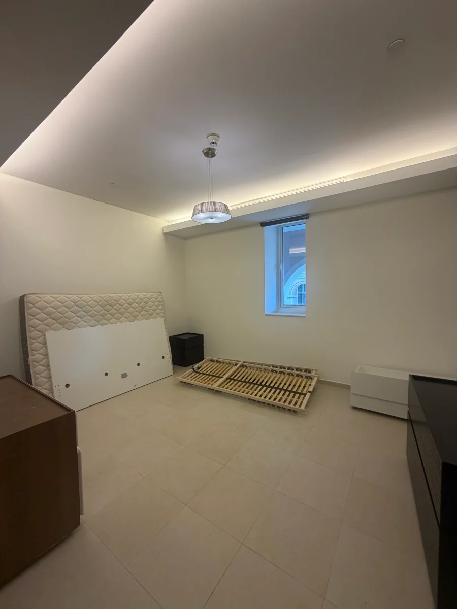1BHK APARTMENT IN PRIME LOCATION
