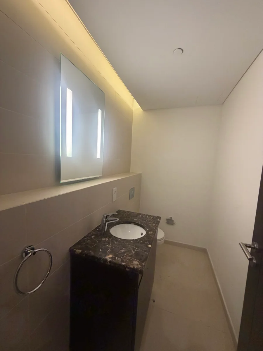 1BHK APARTMENT IN PRIME LOCATION