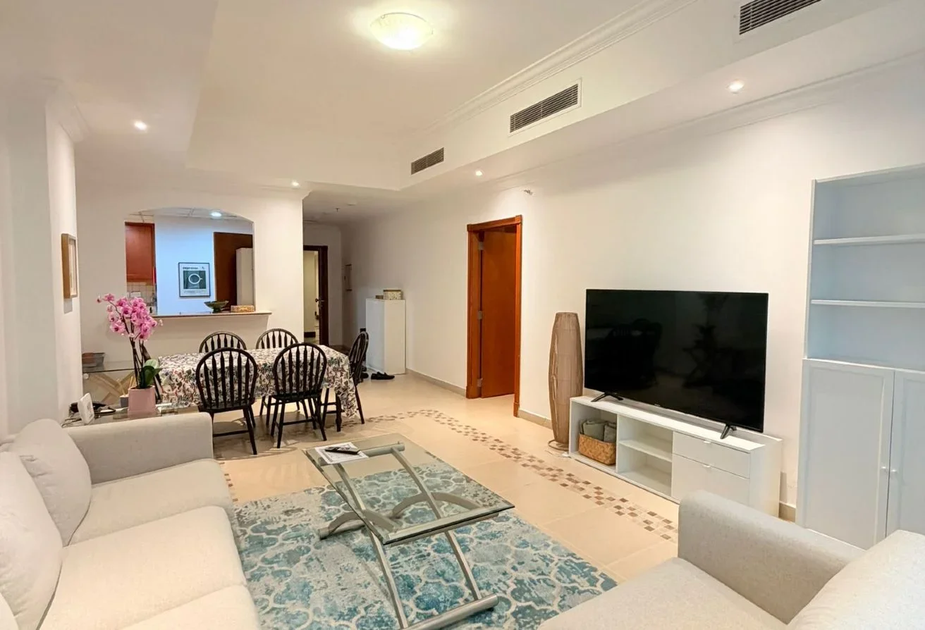 1 bhk luxury fully furnished appartment in porto
