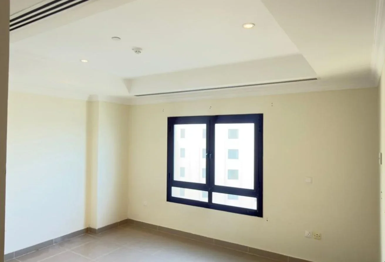 SPACIOUS 2BR | BALCONY | TOP FLOOR | SEA VIEW - view 3